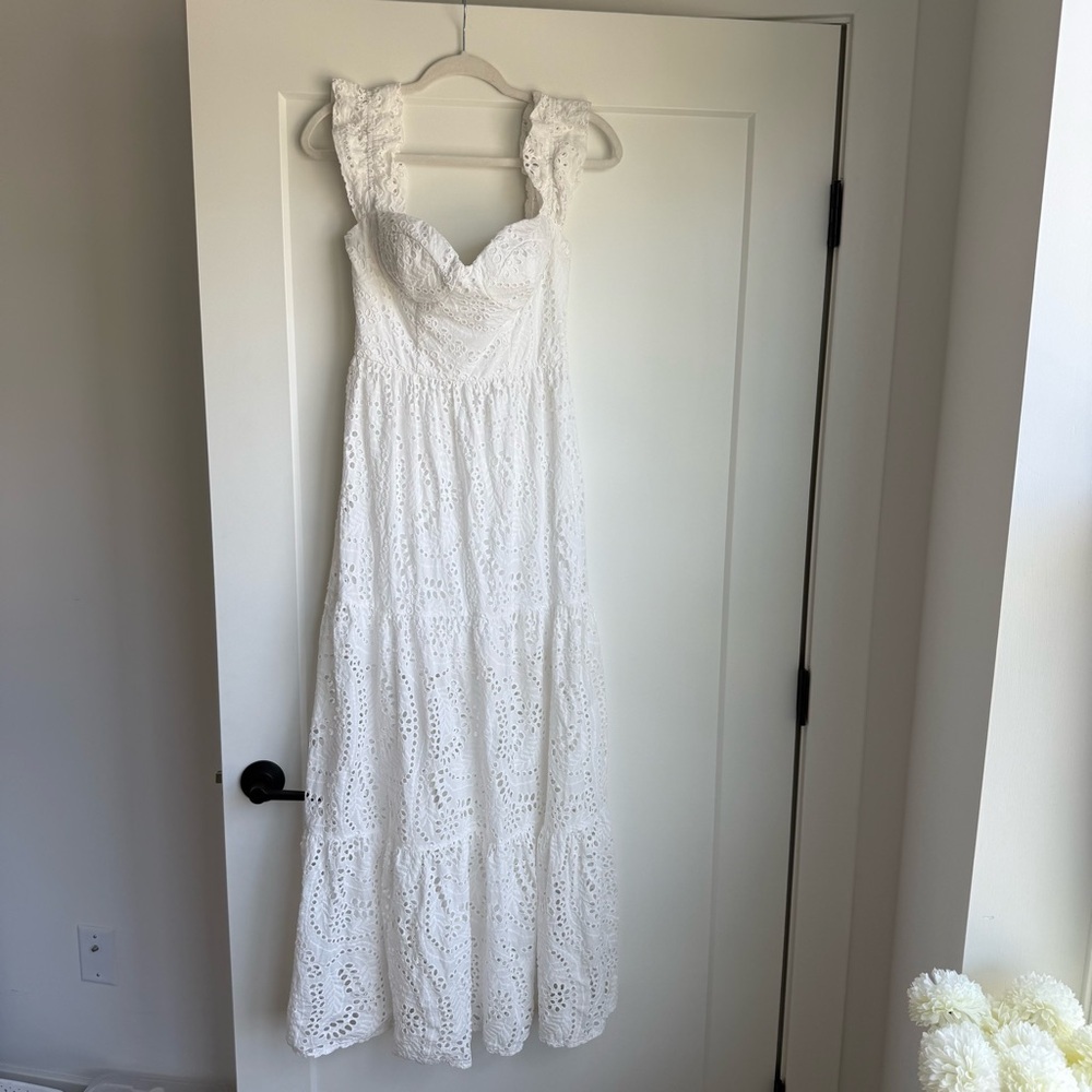 SENI & CADE' Off-The-Shoulder Eyelet Maxi Dress -Size Medium - Picture 2 of 12